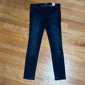 Abercrombie & Fitch low rise jean legging. Size 4s